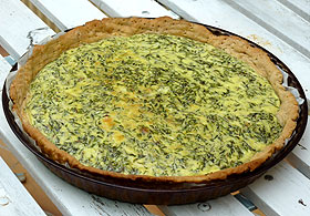 Tarte aux fanes de carottes, ciboulette et graines d'anis