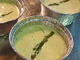 Flans d'asperges à la ciboulette