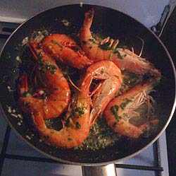 Gambas flambées à la provençale